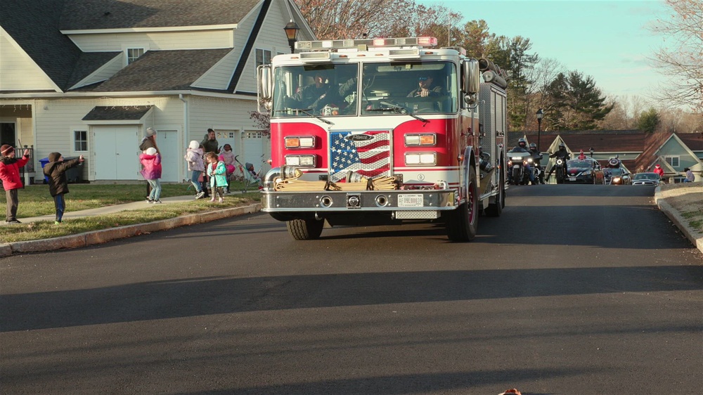 DVIDS - News - Chicago Cubs mascot attends annual German-American tree  lighting