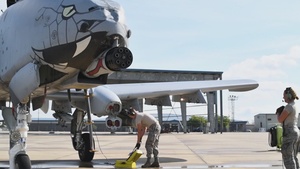 Fort Wayne Airmen conduct crew chief responsibilities