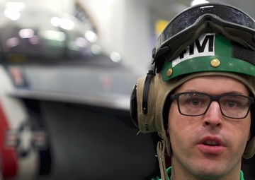 USS Carl Vinson (CVN 70) Sailors Send Holiday Regards to their Families