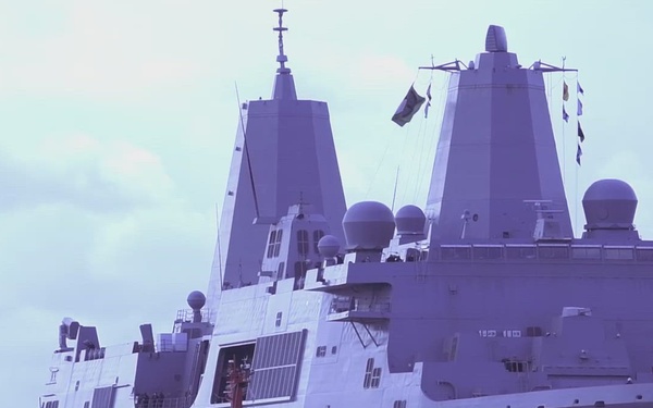 USS Greenbay (LPD 20) HOMECOMING