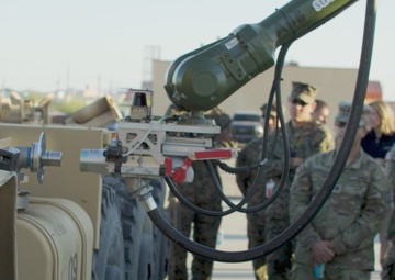 Autonomous ground vehicle auto refueling