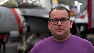 USS Carl Vinson (CVN 70) Sailors Send Holiday Regards to their Families