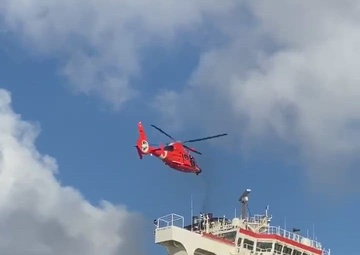 Coast Guard, good Samaritan rescue 19 from water off Islamorada