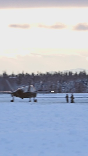 354th FW F-35As take off during Arctic Gold 22-1