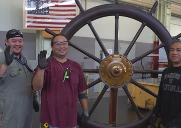 PHNSY &amp; IMF Workers Retrofit Stand for USS Oklahoma (BB 37) Helm
