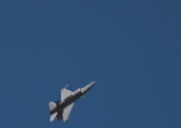 Super Bowl F-16 VDT pilot introduction