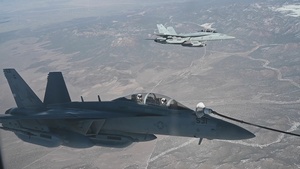 The Royal Air Force refuels the U.S. Navy during Red Flag-Nellis 22-1
