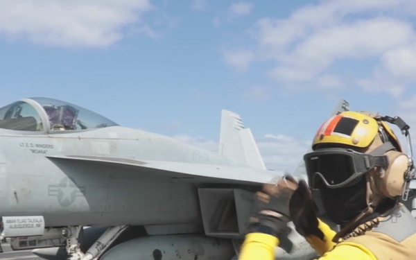 Abraham Lincoln conducts flight operations during Jungle Warfare Exercise 22