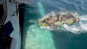USS Anchorage, 1st Marine Division Exercise Waterborne Capabilities of ACVs