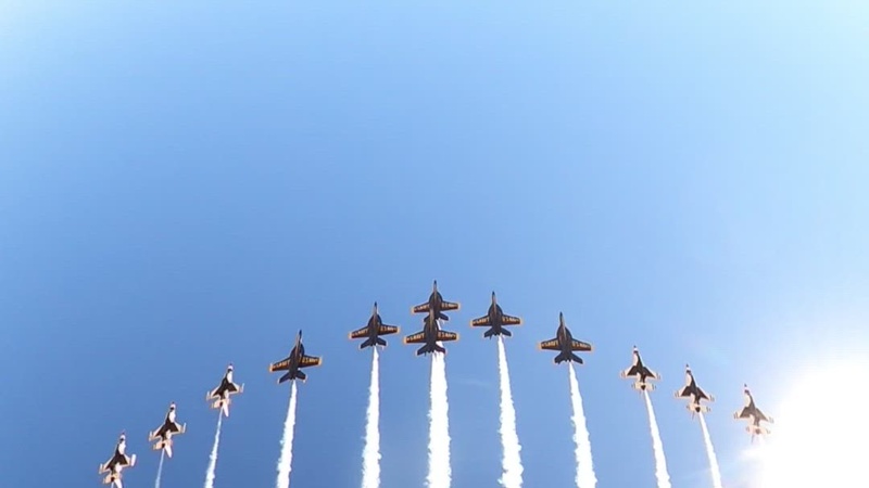 Thunderbirds and Blue Angels Fly in Super Delta