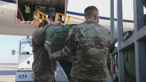 Additional Soldiers with the 1st Infantry Division arrive in Poland