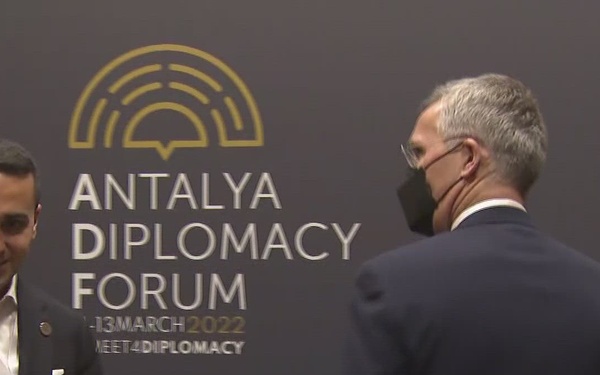 NATO Secretary General meets with Italian Minister of Foreign Affairs