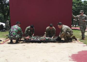 Indonesia and US Army share combat lifesaver medical techniques
