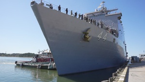 Gunston Hall departs for deployment
