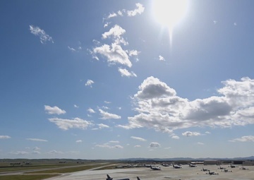 McConnell AFB tankers make a stop at Travis AFB