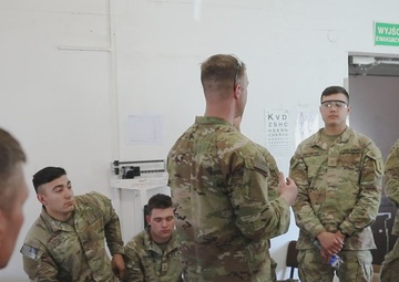 Quarterhorse&quot; medics conduct blood transfusion training