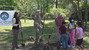 633d CE hosts earth day volunteer events
