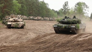 Nato Forces Work Together