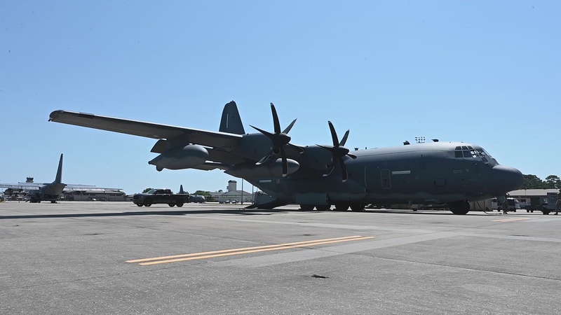 27th SOW transports 492nd SOW operators, equipment during EW22.1