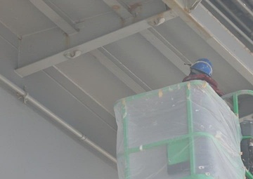 USS Makin Island Conducts Topside Preservation