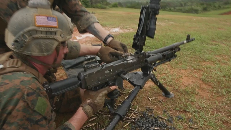 3d Reconnaissance Marines conduct live-fire training