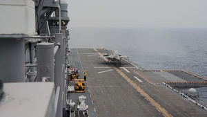Iwakuni’s Green Knights Arrive Aboard USS Tripoli