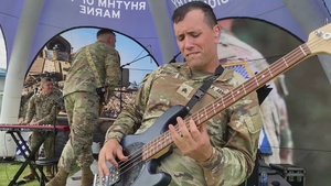3rd Infantry Division Band Performs at Riverbend Festival