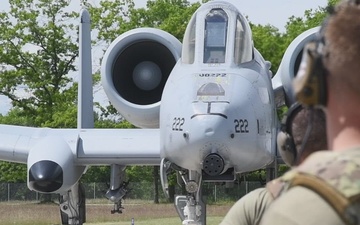 127th MXG Multi-Capable Airmen conduct A-10 Integrated Combat Turns during Agile Rage 22