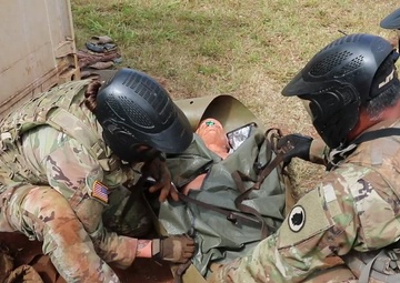 Hawaii Army National Guard Medics Conducts Medical Trauma Training