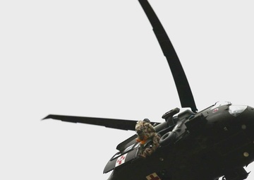 126th and 189th Aviation Regiments conduct field training rescue operations