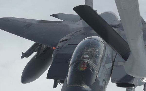 Republic of Singapore Air Force refuels with 92nd Air Refueling Wing