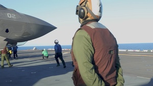 Knight’s Sky: VMFA-121 conducts low-light flight ops
