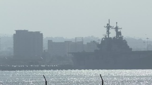 HSC-21 Squadron visit to look over MH-60s Seahawk Helicopter
