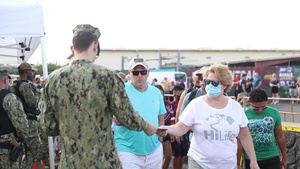 Abraham Lincoln holds an open ship tour day during RIMPAC
