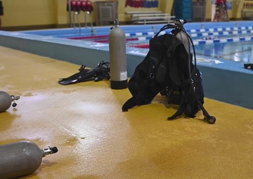 35th Fighter Wing Underwater Reenlistment