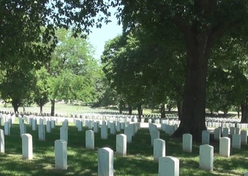 b-roll of Fort Leavenworth cemetery