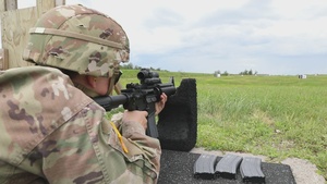 Reserve Soldiers Qualify with M4