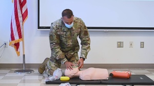 908th Aeromedical Staging Squadron Teaches introductory life support course