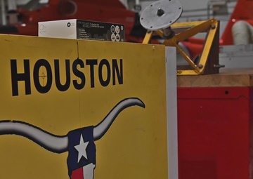 Coast Guard Air Station Houston crew recognized for saving 9 during rig fire