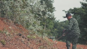 HMA Thailand | U.S. and Royal Thai EOD technicians apply shaped charge concepts