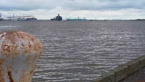 USS Carter Hall (LSD 50) arrives to Maryland Fleet Week 2022