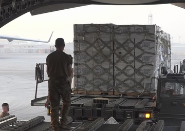 US delivers AID to Pakistan