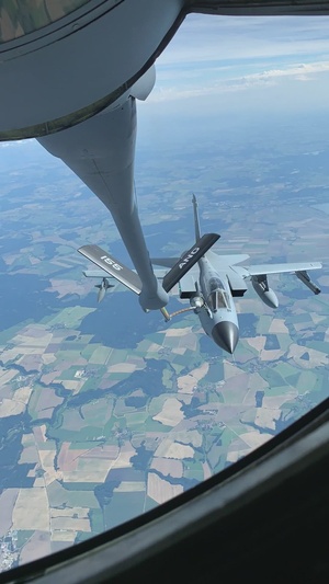 Ample Strike KC-135 refuel of German Tornado Time Lapse