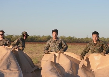 MWSS-171 set up FARP at RAAF Base Curtin (Pkg/Package)