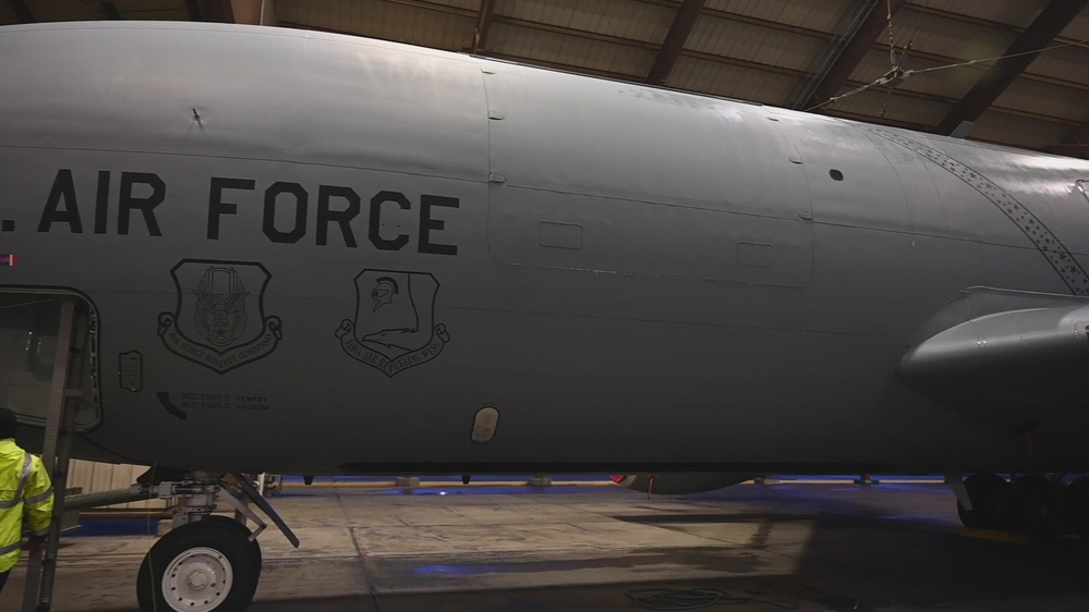 DVIDS - Video - B-Roll How A KC-135 Stratotanker Gets Washed