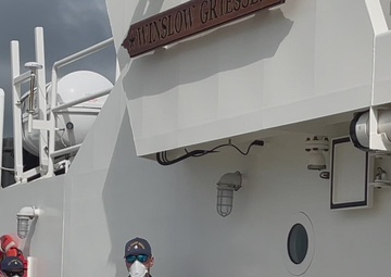 Coast Guard offloads $6.5 million in cocaine, transfers 4 smugglers to federal agents in San Juan, Puerto Rico