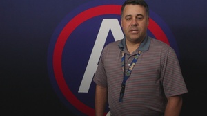 Joe Martuscelli shouts out the New York Giants for Veterans Day