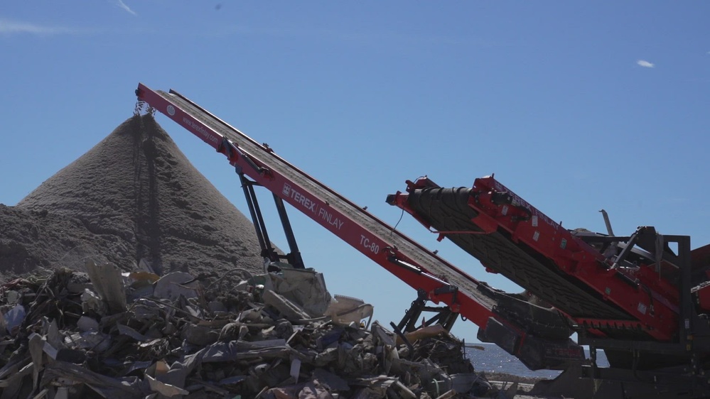 DVIDS - Video - Fort Myers Disaster Clean Up B-Roll