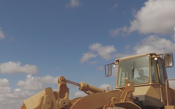 221101-VIC_AFNE_SFAB in Djibouti Scoop loader training