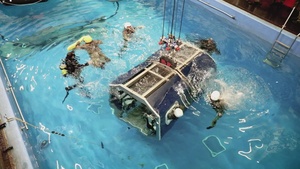 12 CAB Soldiers get dunked in Bremerhaven